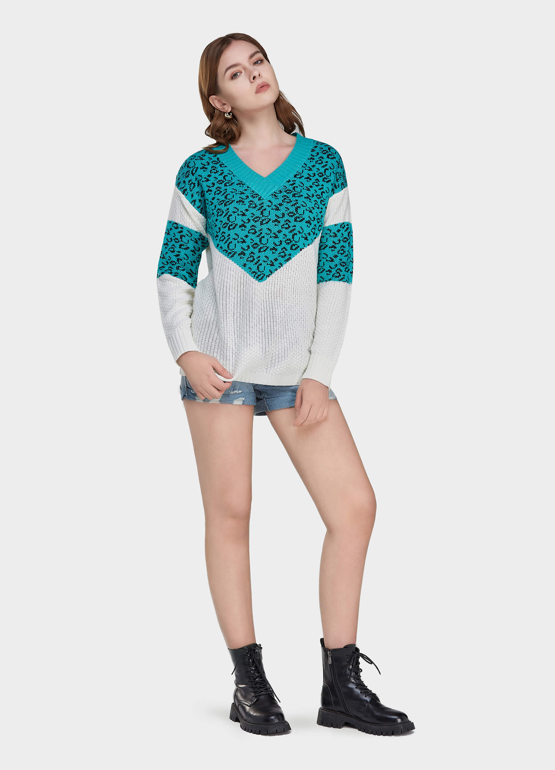 MECALA Women's V-Neck Leopard Print Long Sleeve Sweater-Light Blue main view